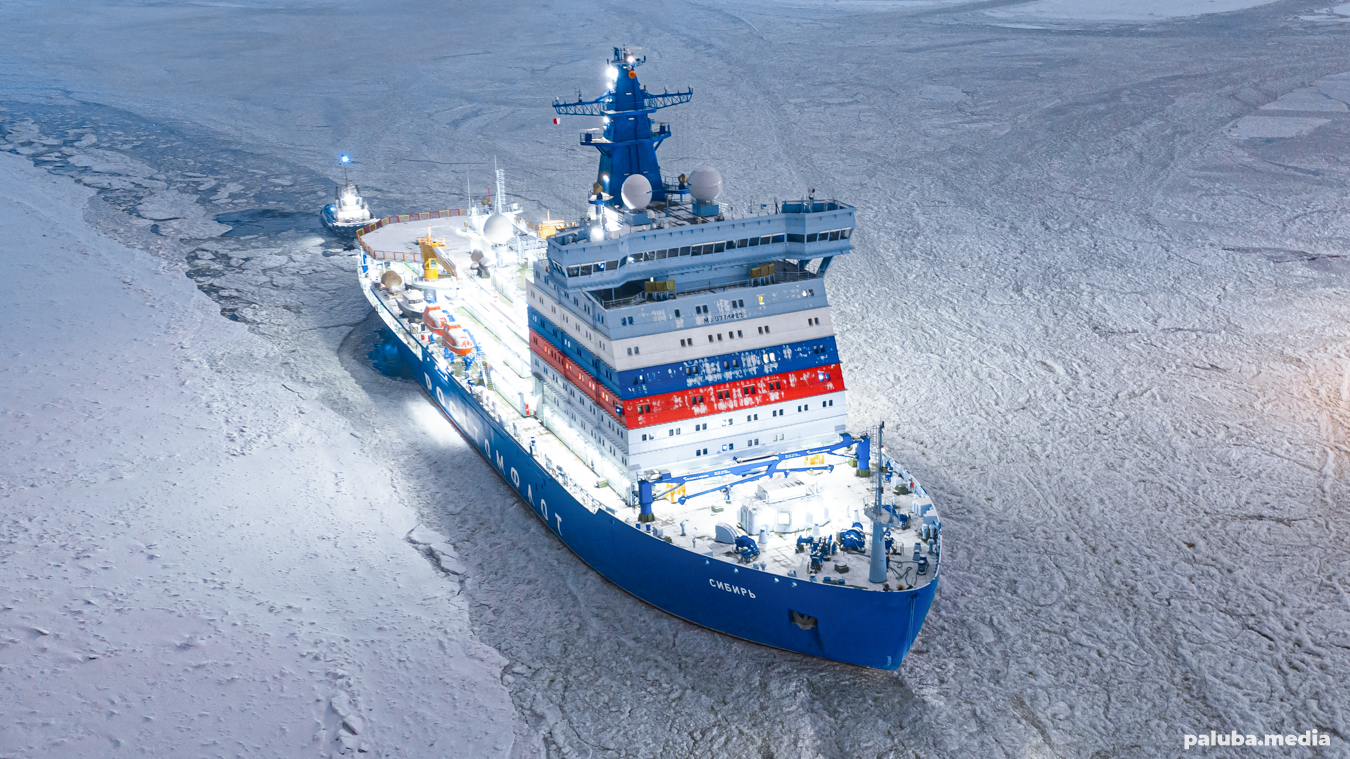 Sibir leading a ship through the ice